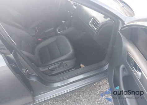 2014 Volkswagen Jetta 1.8T Se z USA, uszkodzony, nr VIN 3VWD17AJ3EM249215